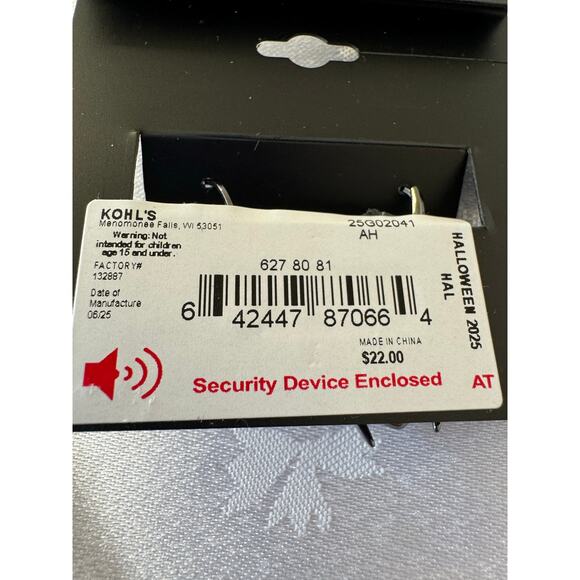 Simply Vera Spider Heart Gem Dangle Earrings Gothic Halloween NWT Jewelry - Picture 4 of 4